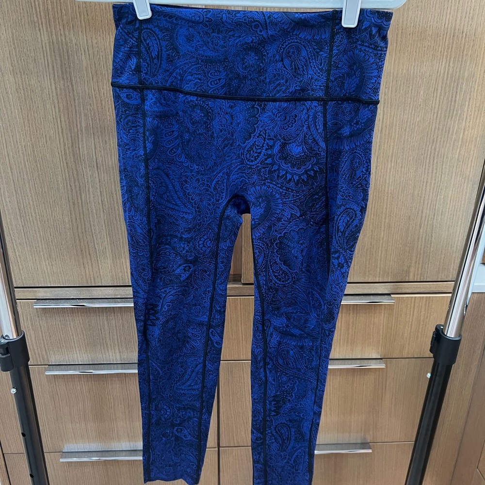 Lululemon blue paisley leggings